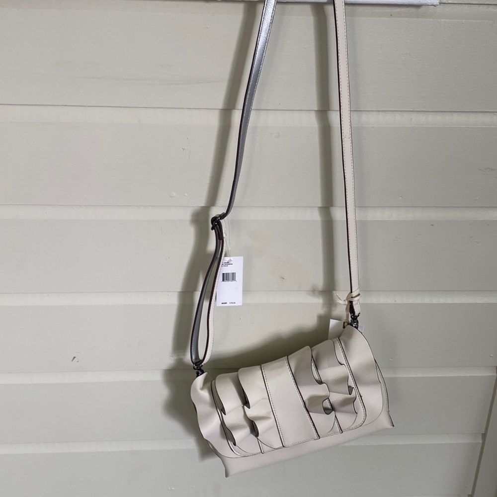 White Jessica Simpson shoulder bag in good condition